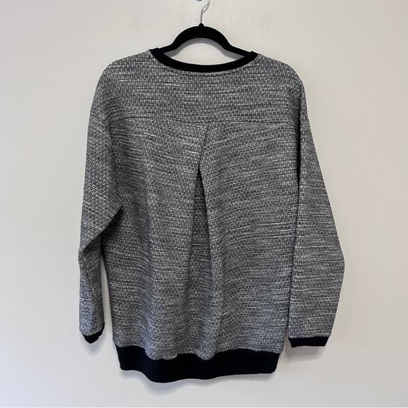 Banana Republic Quilted Gray and Black Women's Sweater size Small Oversized long - Picture 2 of 8